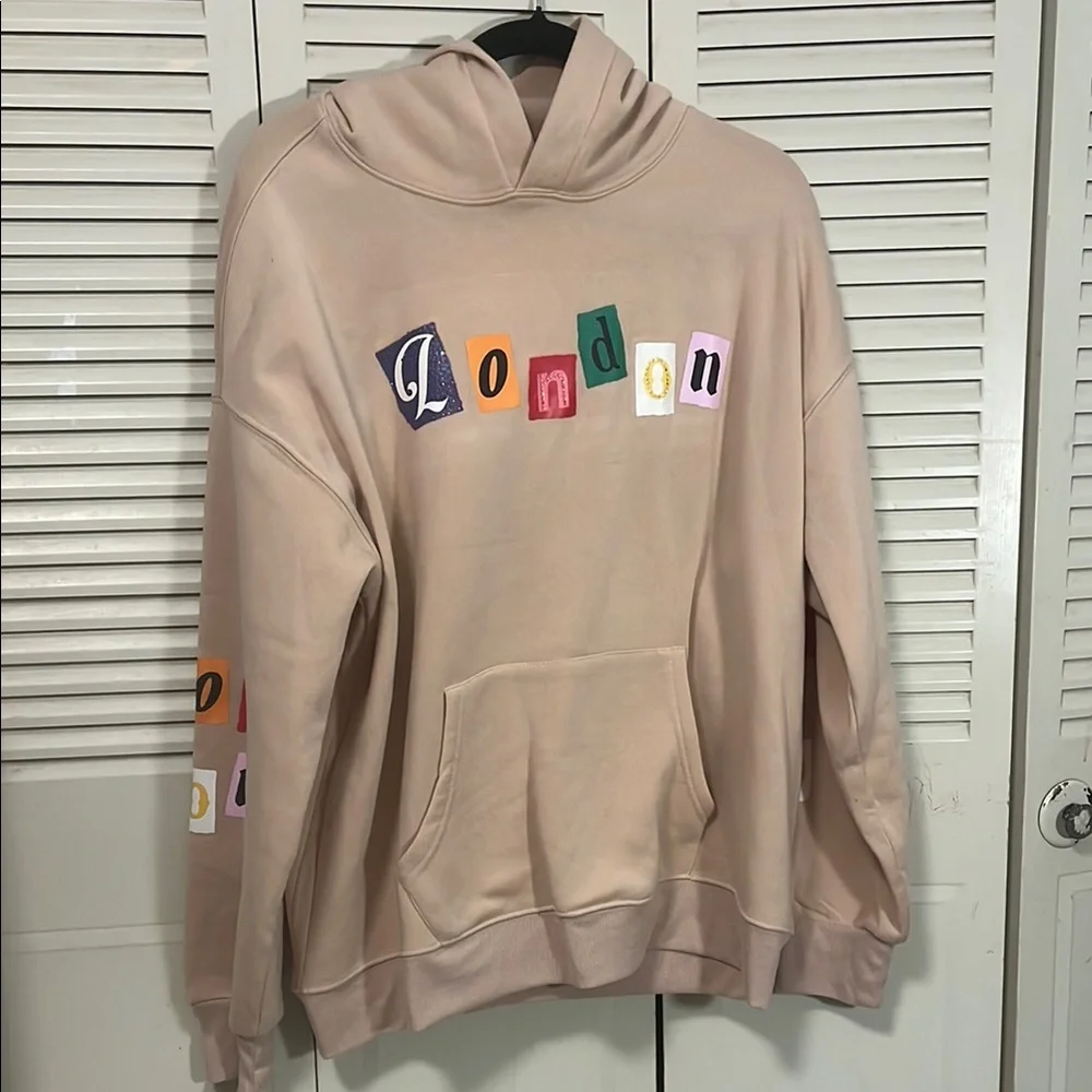 NO COMMENTS /Beige Hoodie with Vibrant London Design size XL